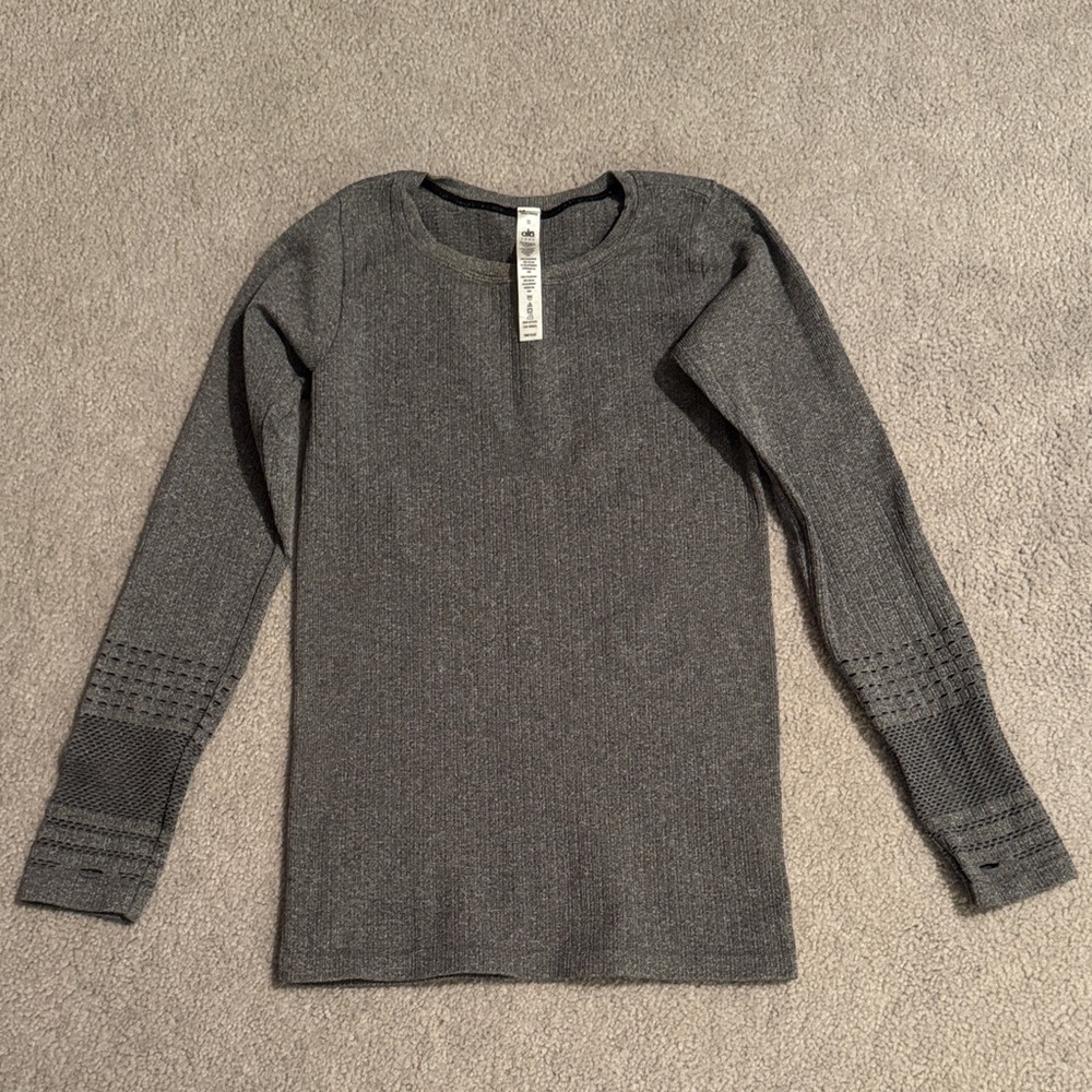 ALO Yoga Heather Gray Knit Top Long Sleeve Vintage USA